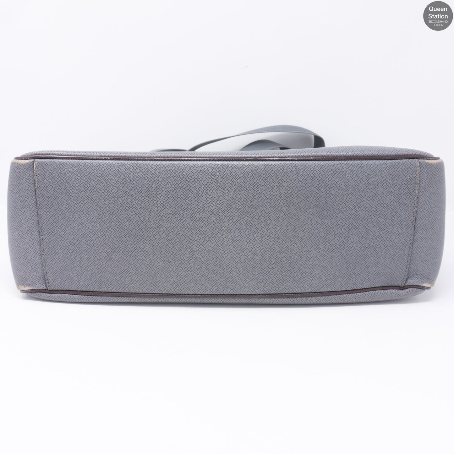 Louis-vuitton Roman GM Glacier Gray Taiga Leather