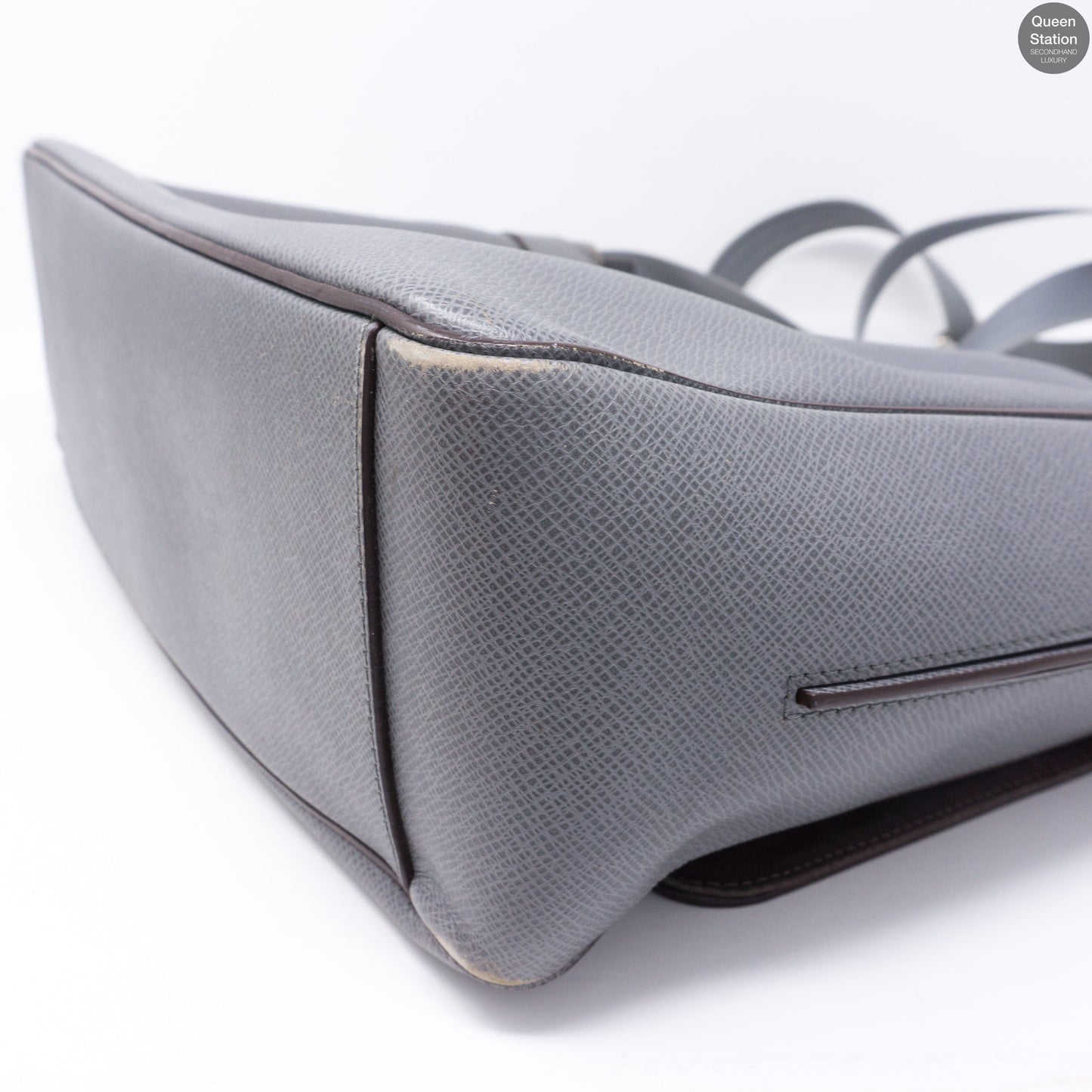 Louis-vuitton Roman GM Glacier Gray Taiga Leather
