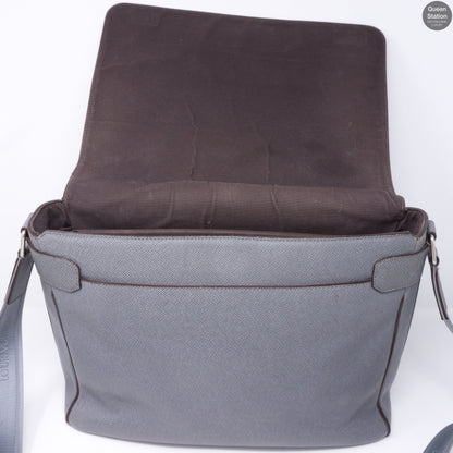 Louis-vuitton Roman GM Glacier Gray Taiga Leather