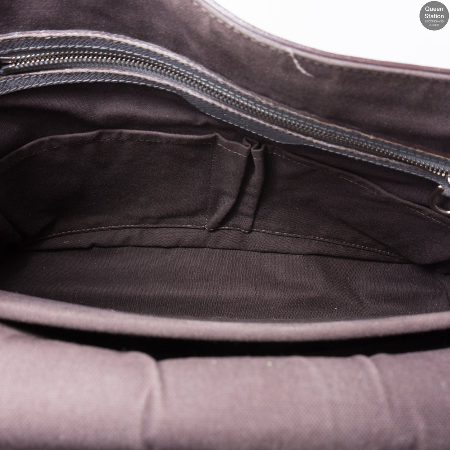 Louis-vuitton Roman GM Glacier Gray Taiga Leather