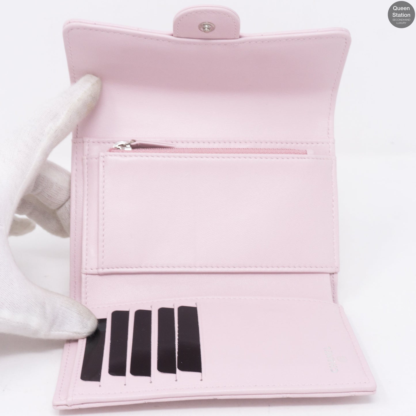 Classic Flap Wallet Light Pink Leather