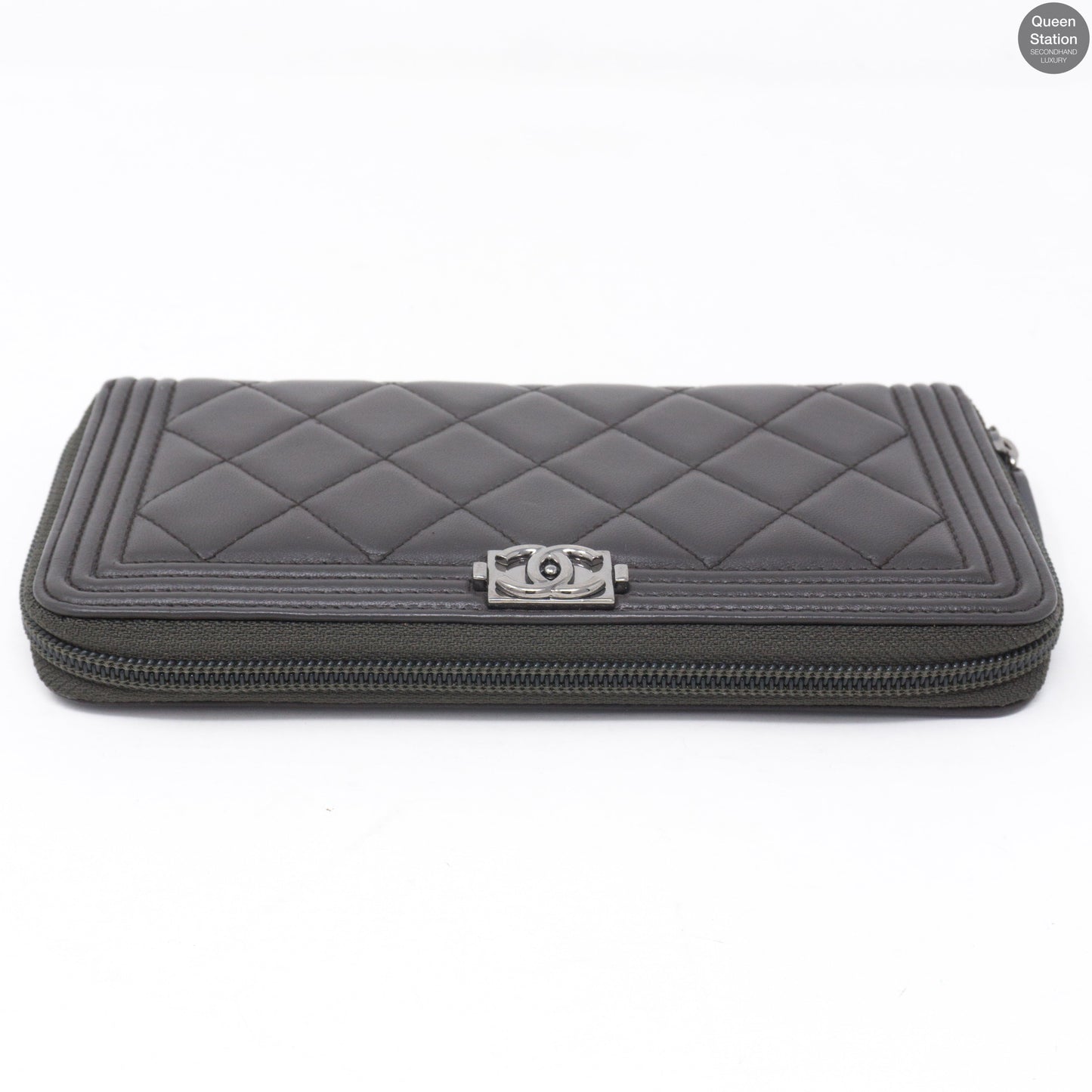 Boy Chanel Gray Long Zipped Wallet