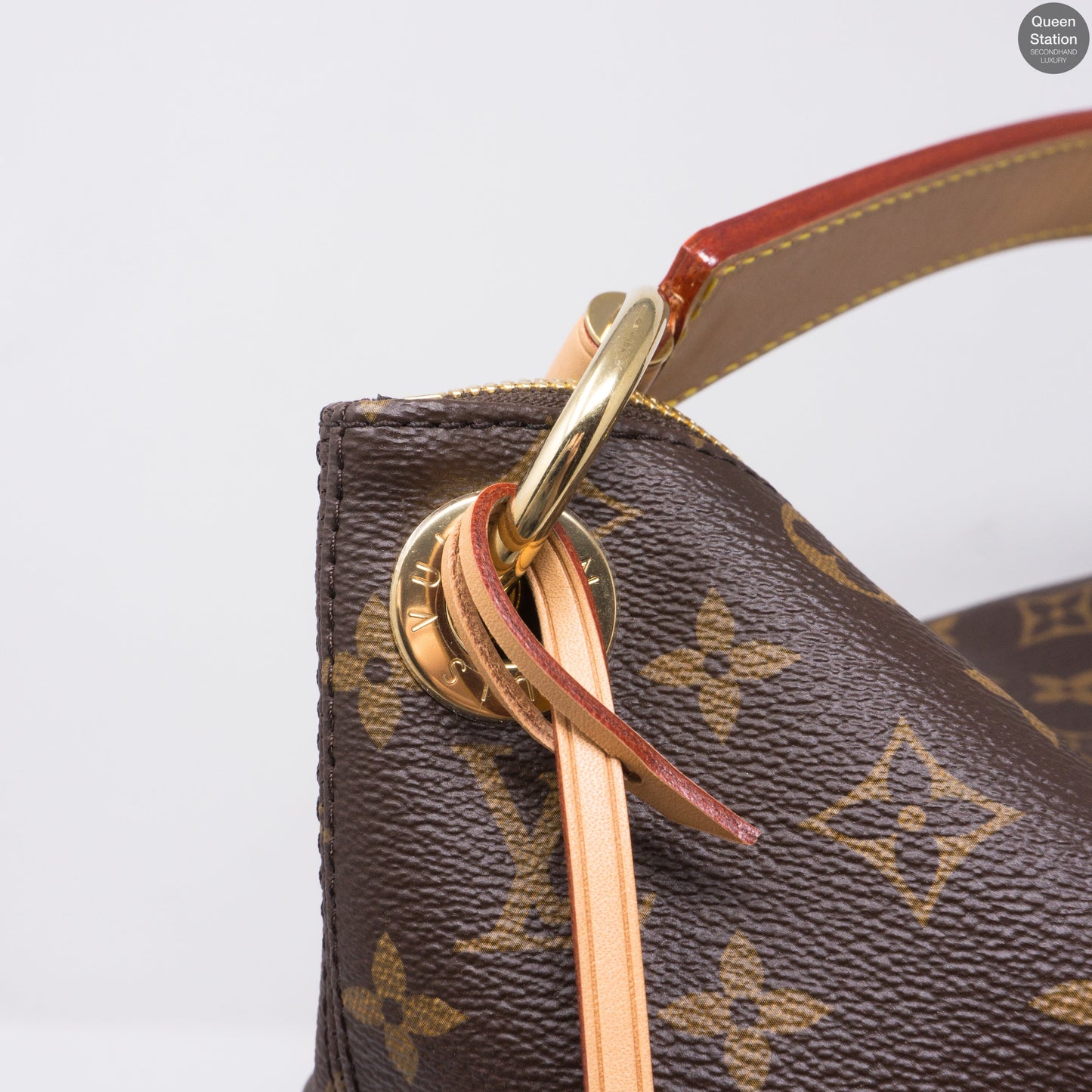 Louis-vuitton Berri MM Monogram