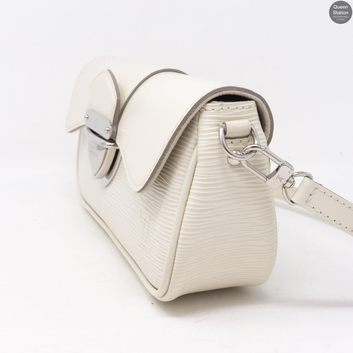 Louis-vuitton Montaigne Pochette White Epi