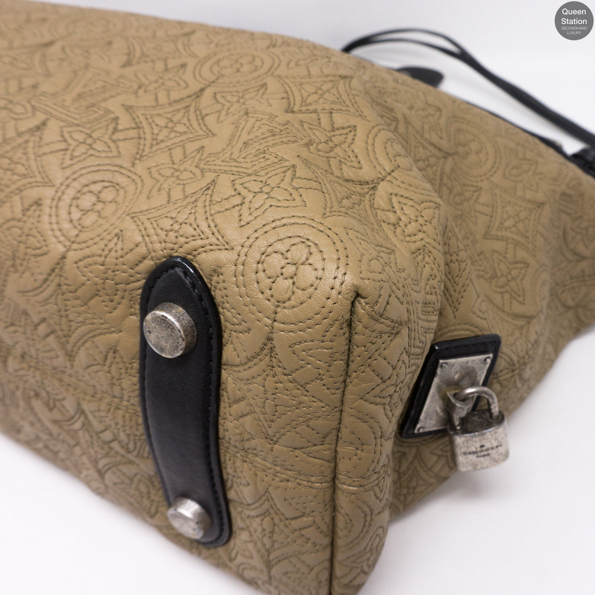 Louis-vuitton Antheia Hobo PM Khaki Quilted Leather