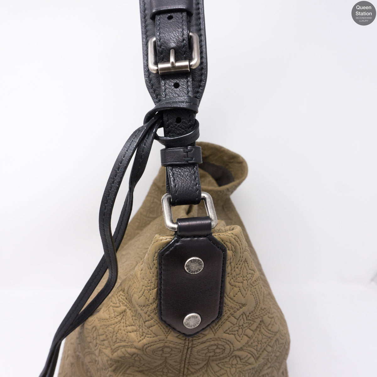 Louis-vuitton Antheia Hobo PM Khaki Quilted Leather