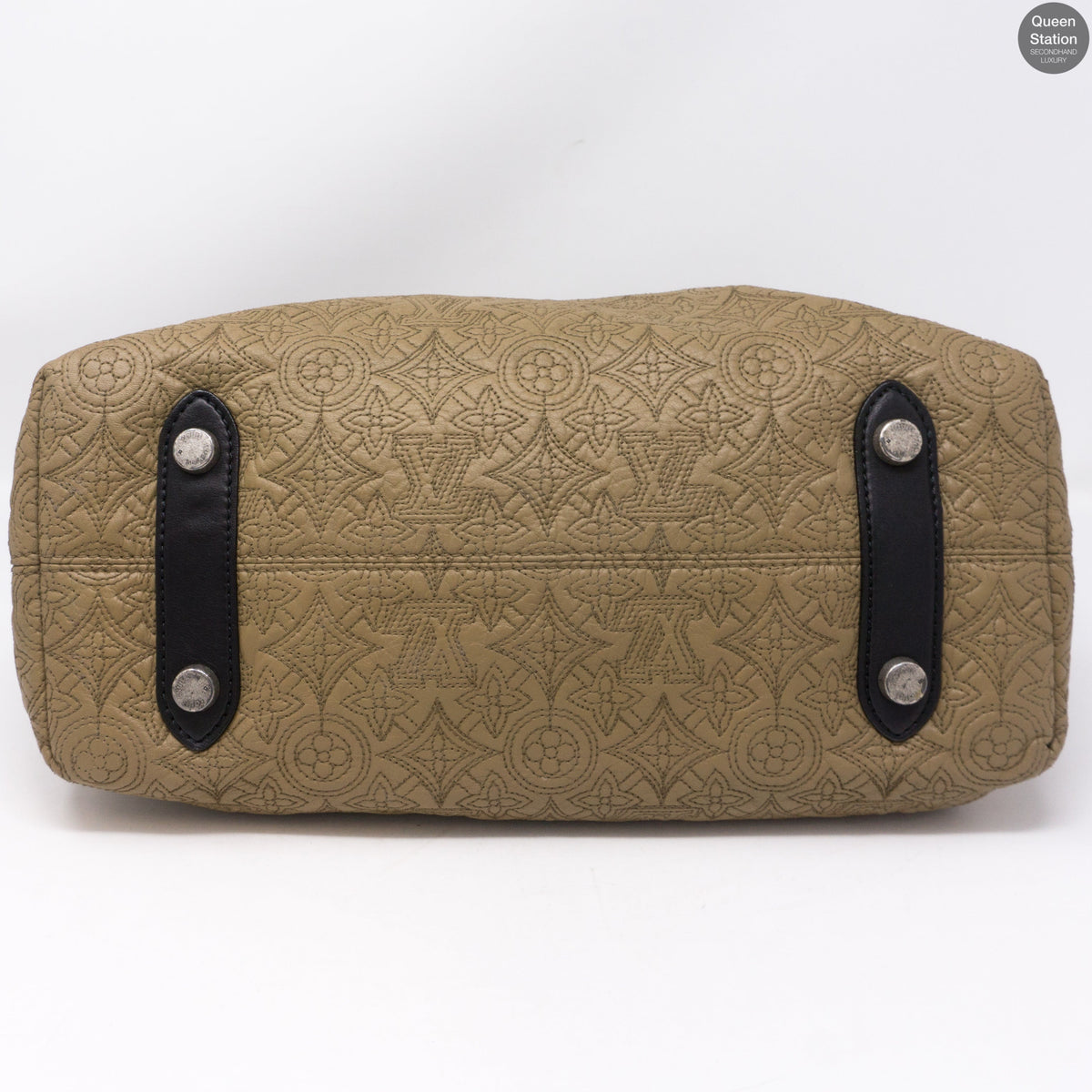 Louis-vuitton Antheia Hobo PM Khaki Quilted Leather