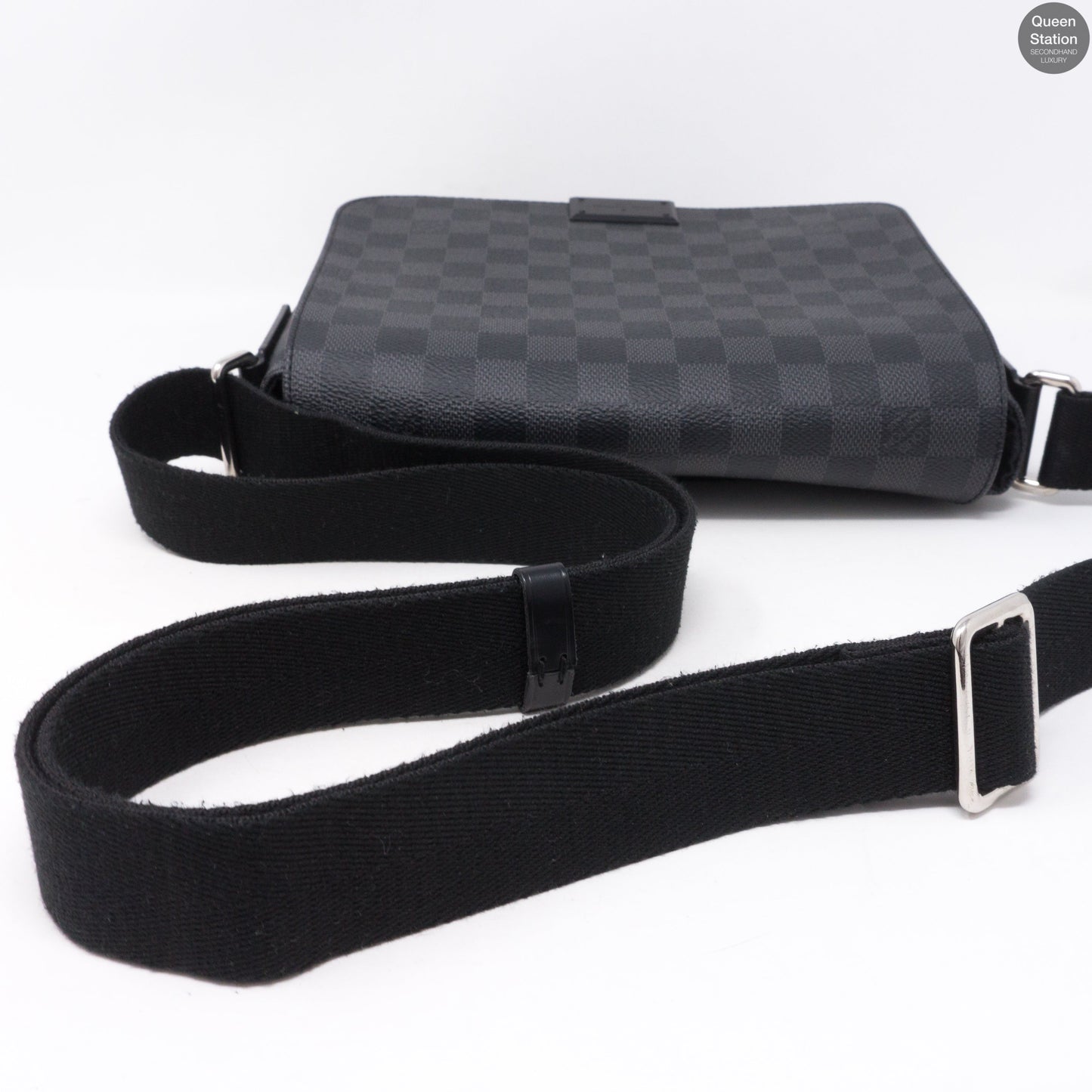 Louis-vuitton District PM Damier Graphite