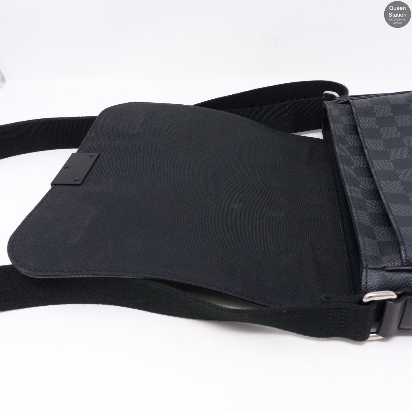 Louis-vuitton District PM Damier Graphite