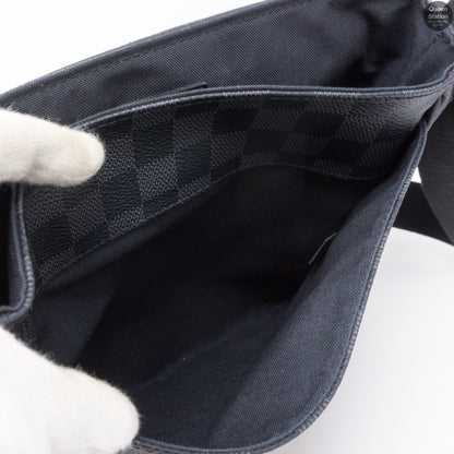 Louis-vuitton District PM Damier Graphite