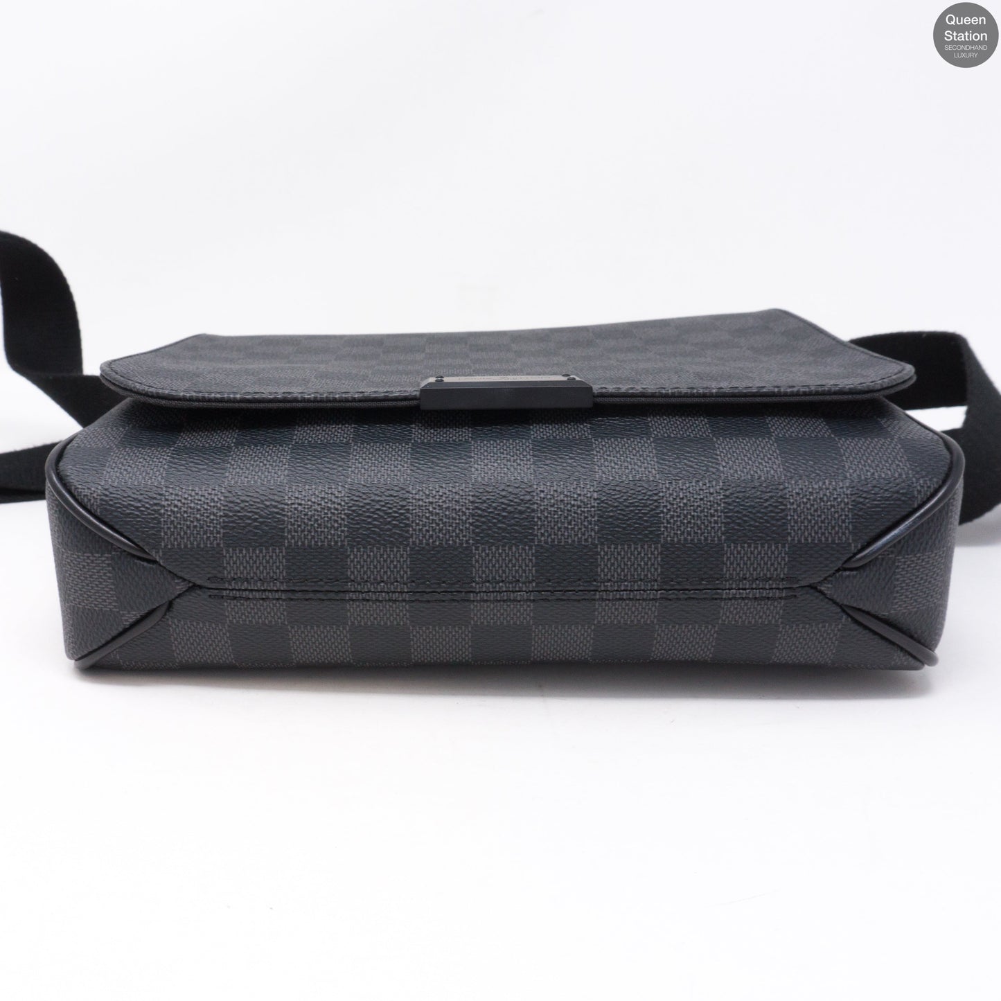 Louis-vuitton District PM Damier Graphite