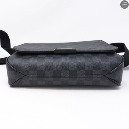 Louis-vuitton District PM Damier Graphite