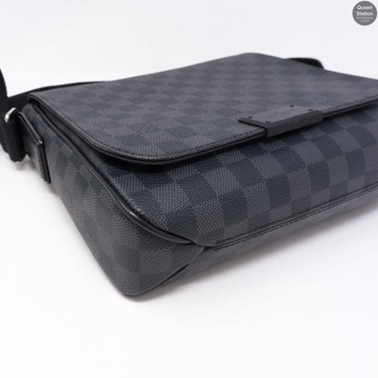 Louis-vuitton District PM Damier Graphite