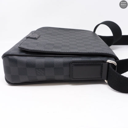 Louis-vuitton District PM Damier Graphite