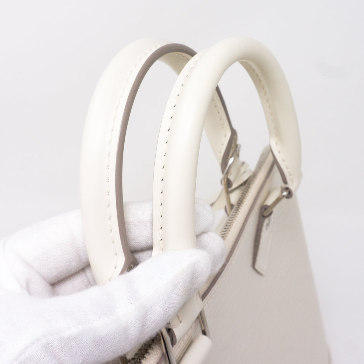 Louis-vuitton Alma PM White Epi Leather