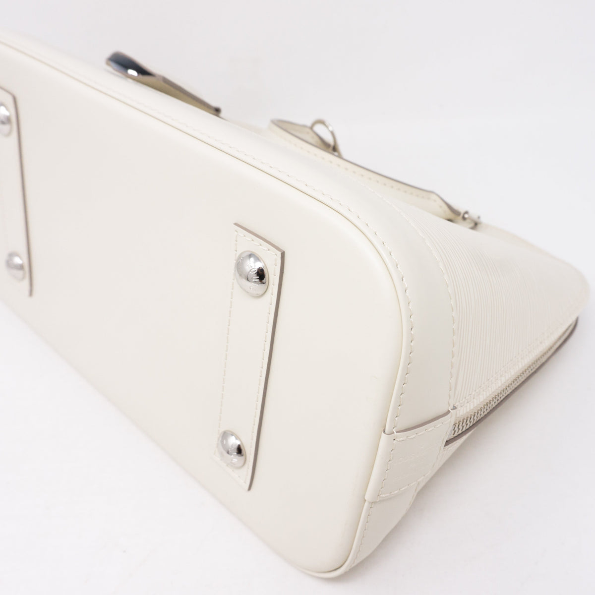 Louis-vuitton Alma PM White Epi Leather