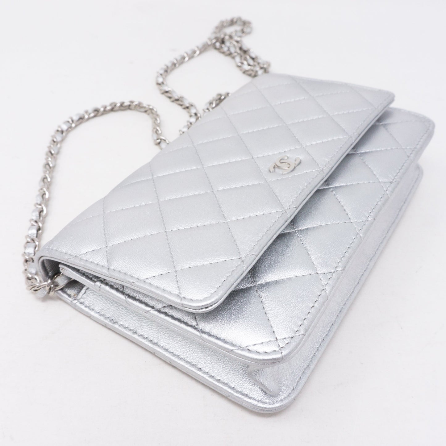 Classic Wallet On Chain Silver Leather