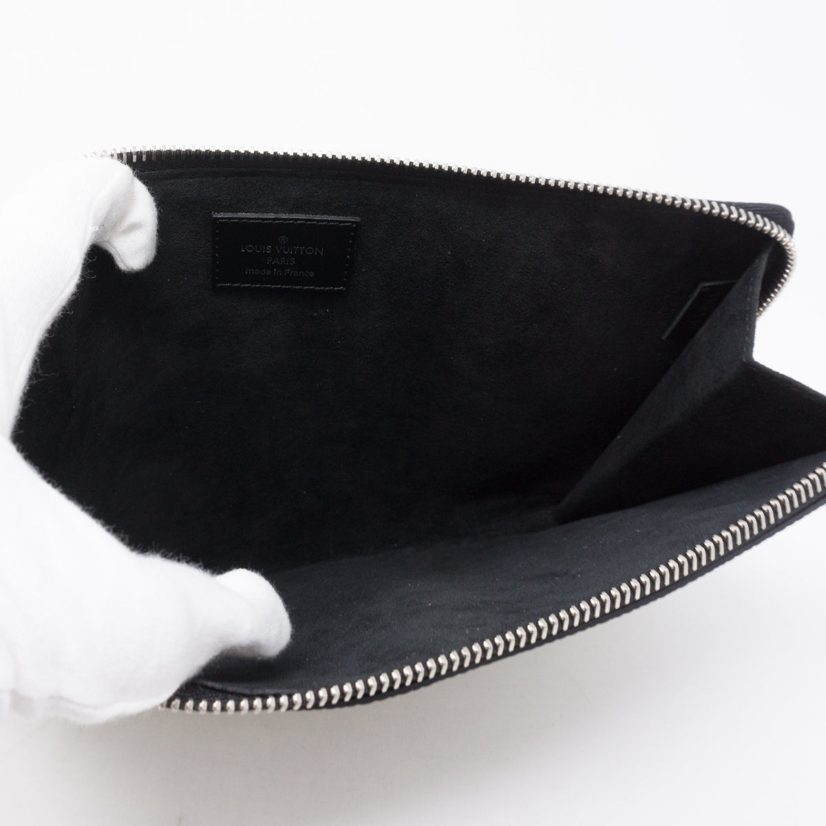 Louis-vuitton Essentials V Pochette Platine Epi Leather