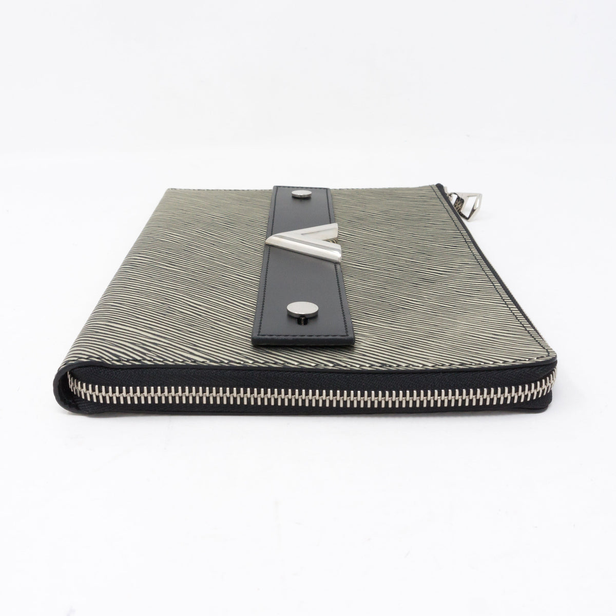 Louis-vuitton Essentials V Pochette Platine Epi Leather