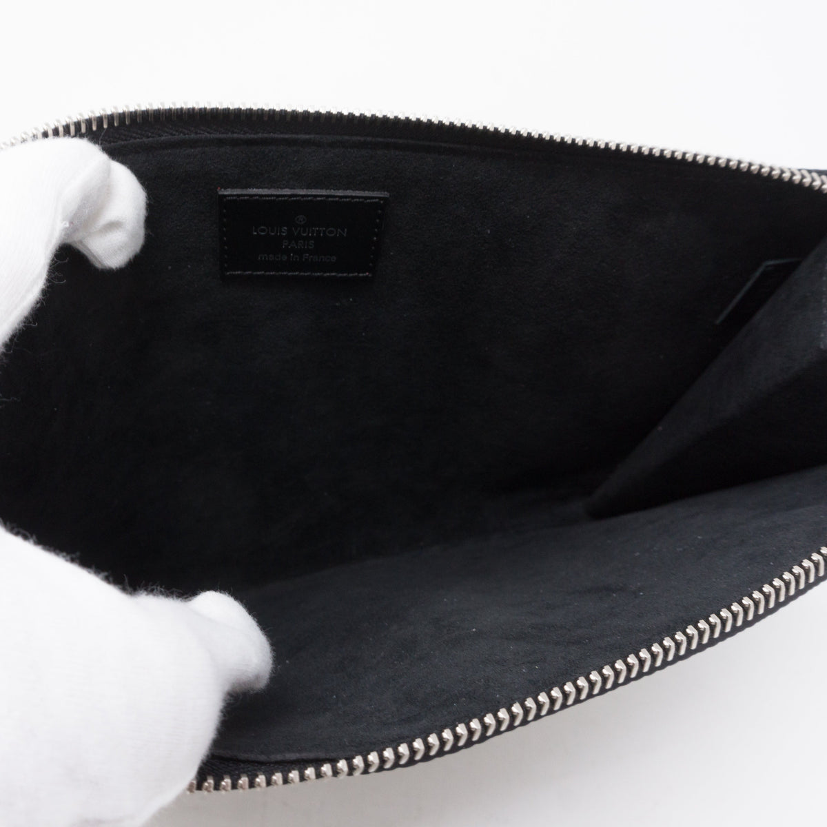 Louis-vuitton Essentials V Pochette Platine Epi Leather