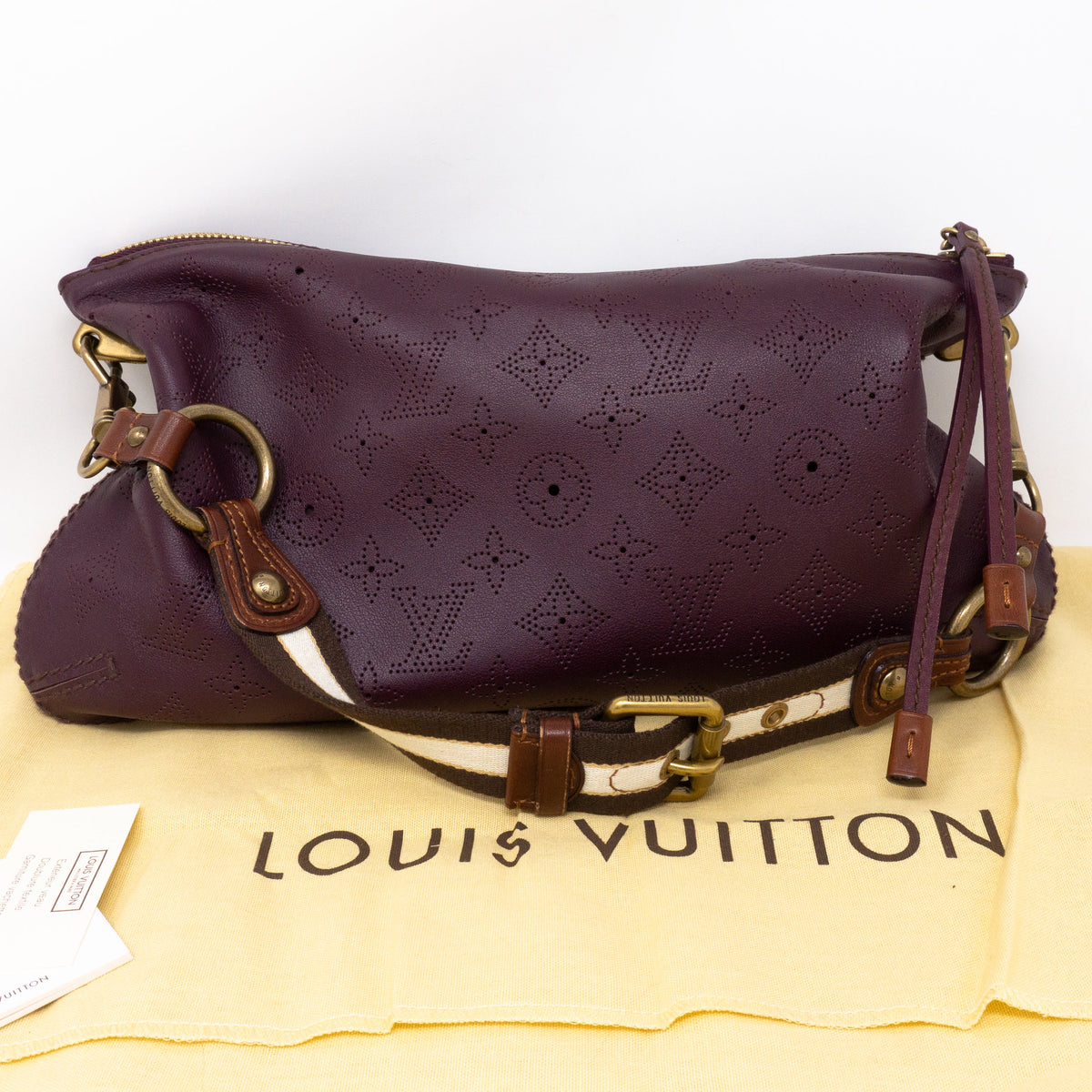 Louis-vuitton Pochette Onatah Mahina Leather Aubergine