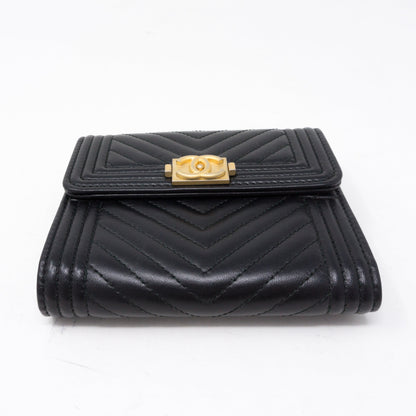 Small Classic Flap Boy Wallet Chevron Black Leather