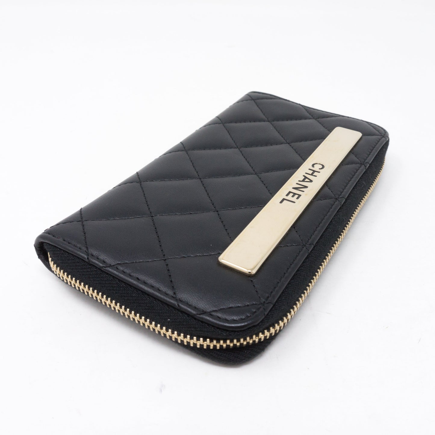 Small Trendy CC Zipped Wallet