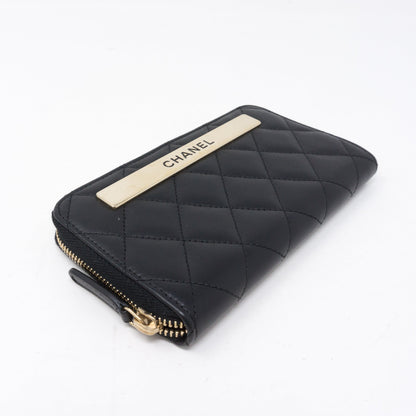 Small Trendy CC Zipped Wallet