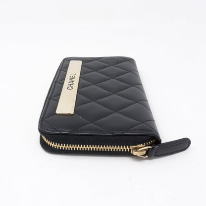 Small Trendy CC Zipped Wallet