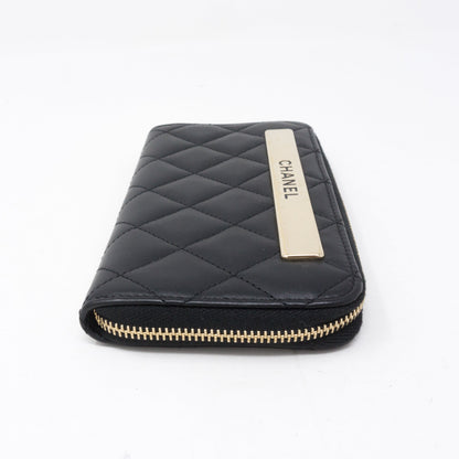 Small Trendy CC Zipped Wallet