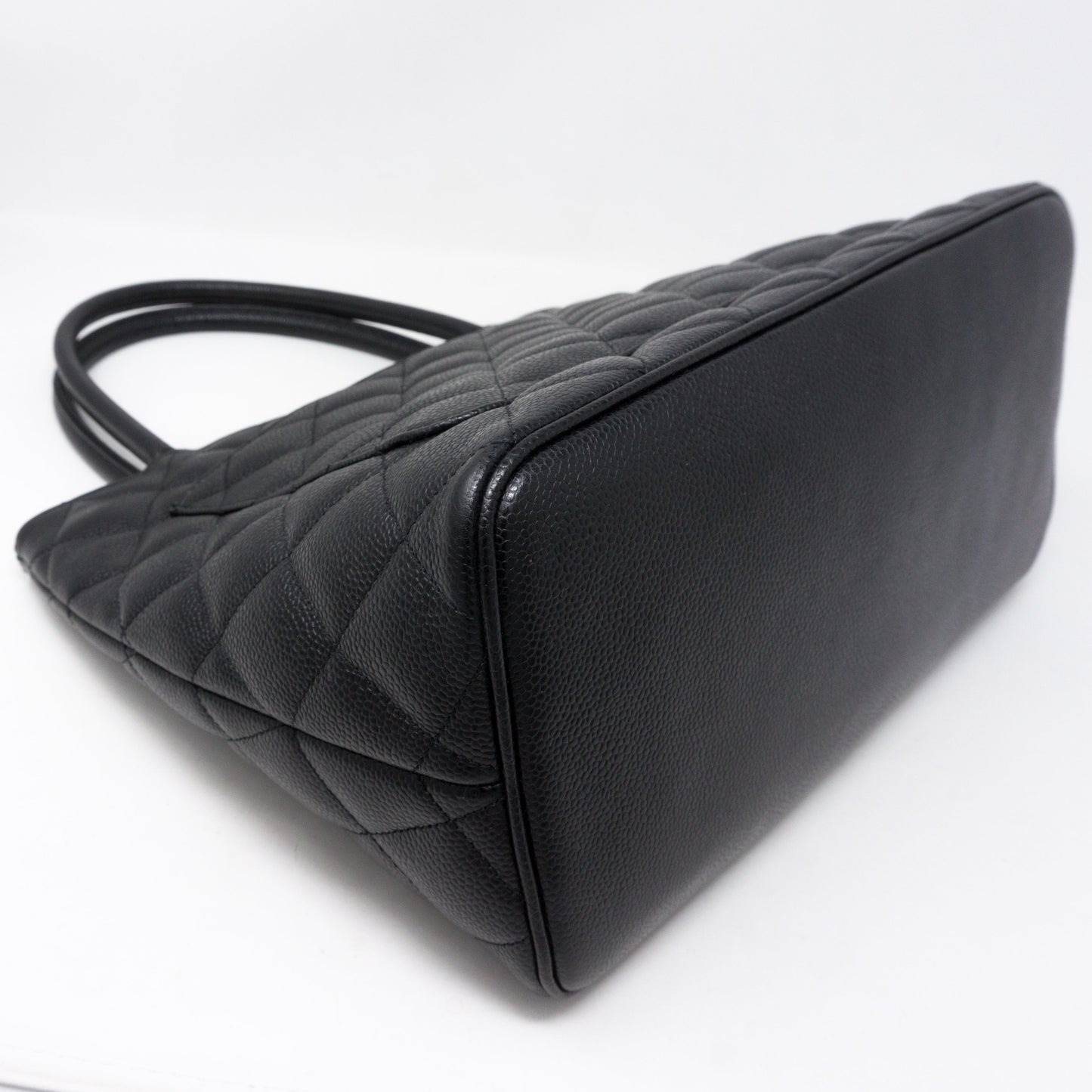 Médaillon Black Caviarskin