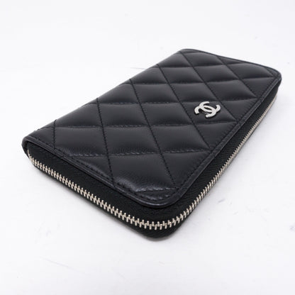 Medium Zipped Wallet Black Leather