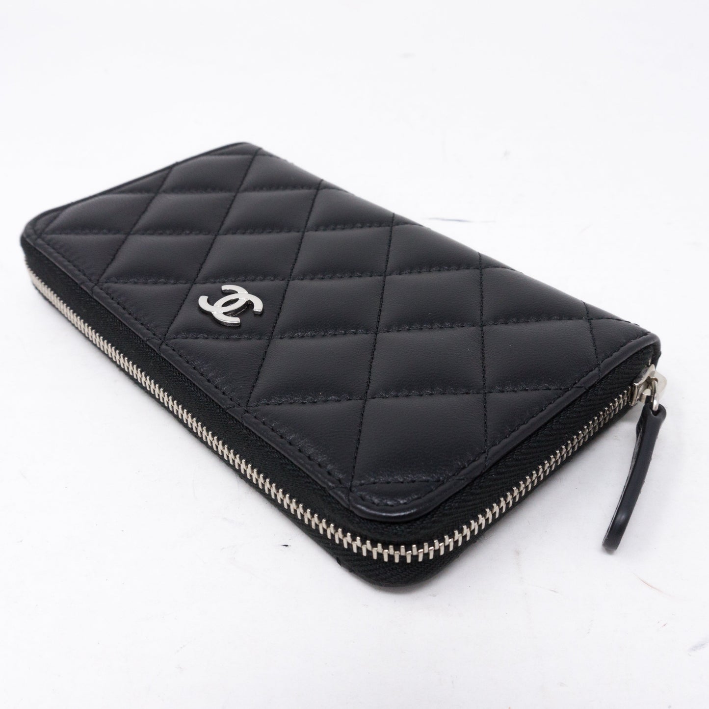 Medium Zipped Wallet Black Leather