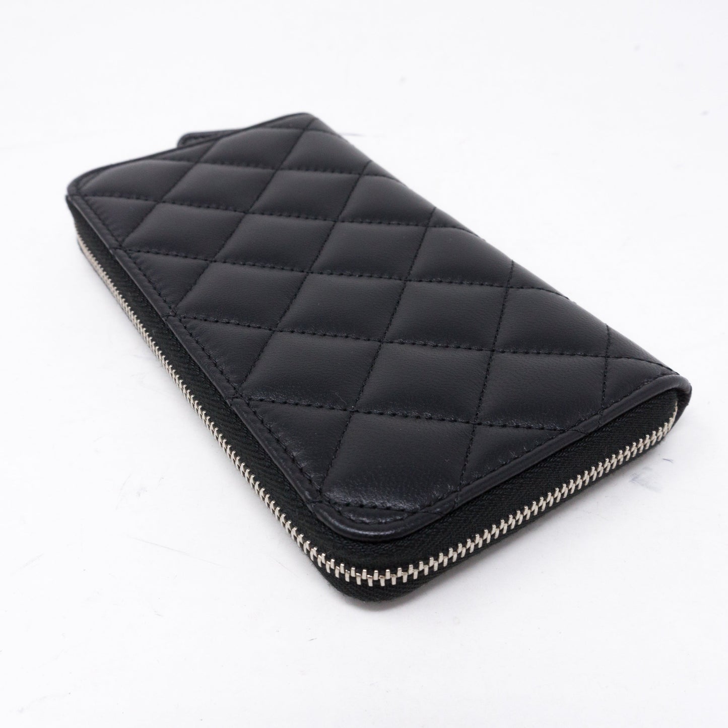 Medium Zipped Wallet Black Leather