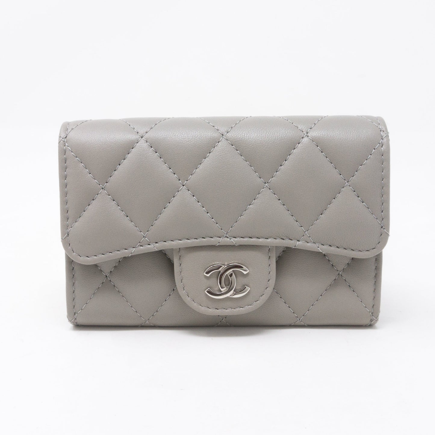Classic Flap Card Case Gray Lambskin