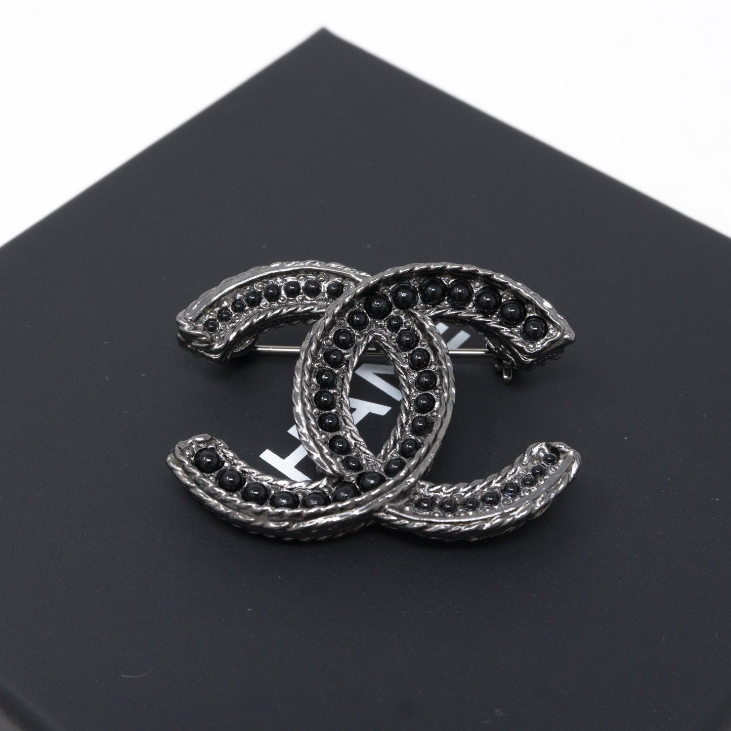 CC Brooch Black Pearl Ruthenium