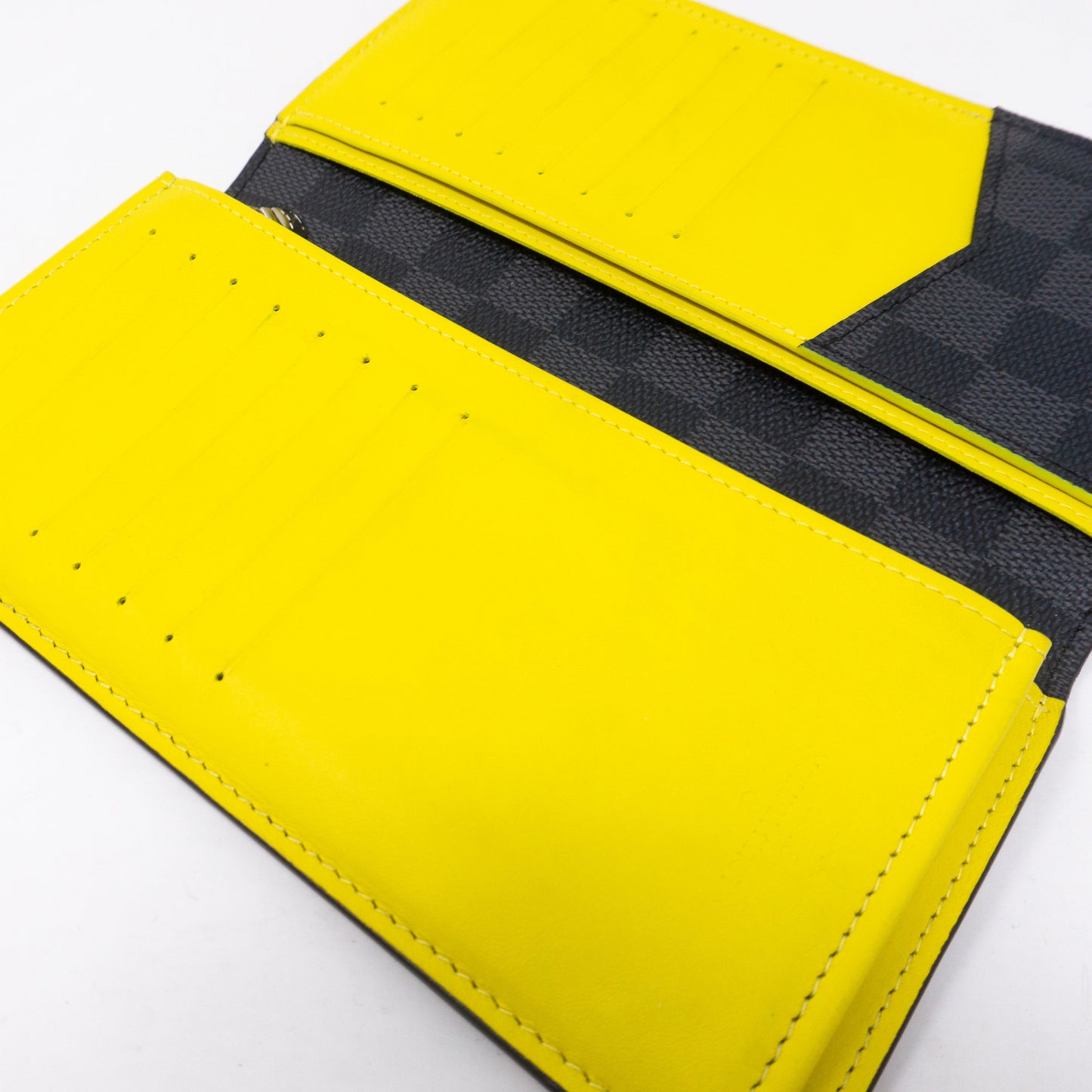 Louis-vuitton Brazza Wallet Damier Graphite Yellow Stripe