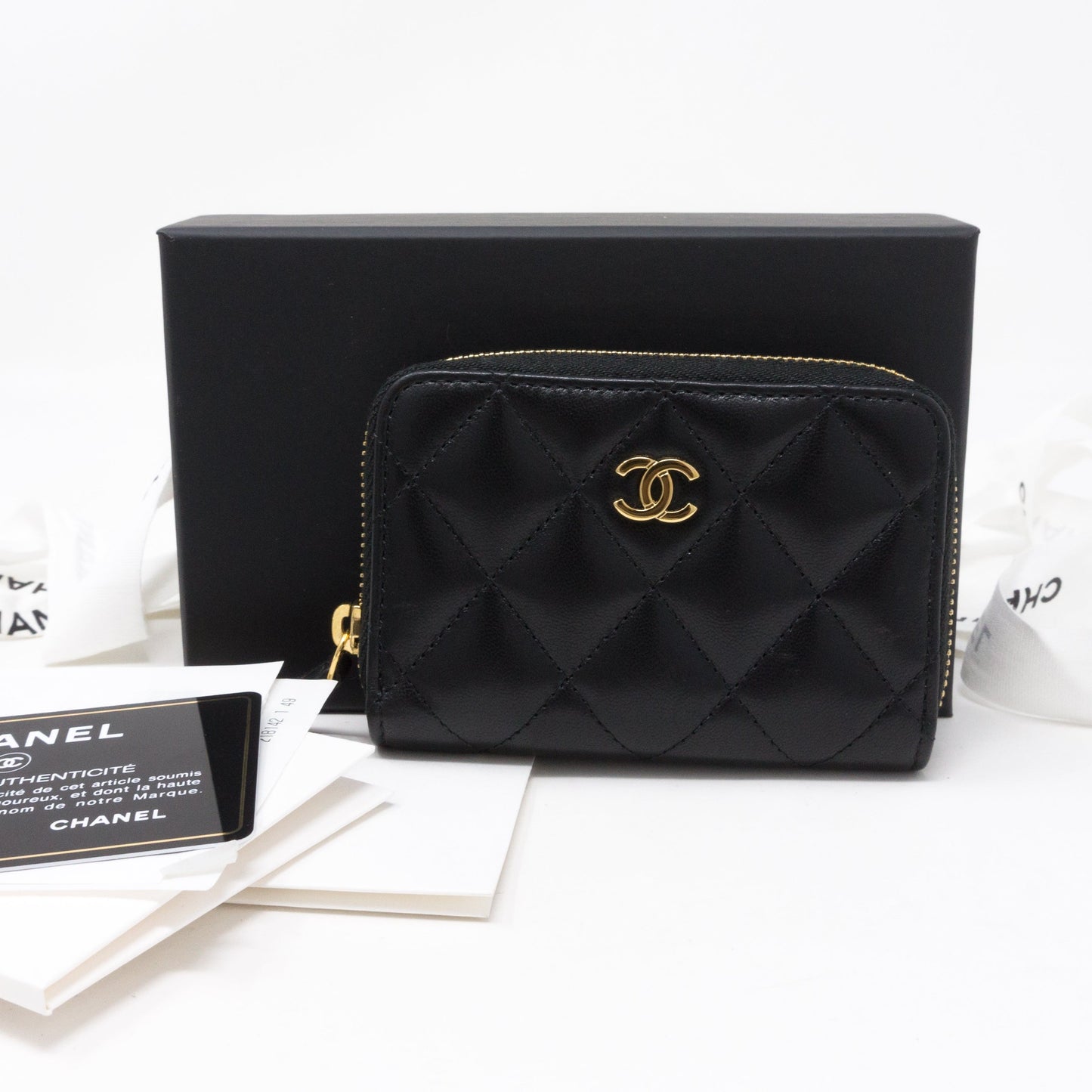 Classic Zipped Coin Purse Black Leather