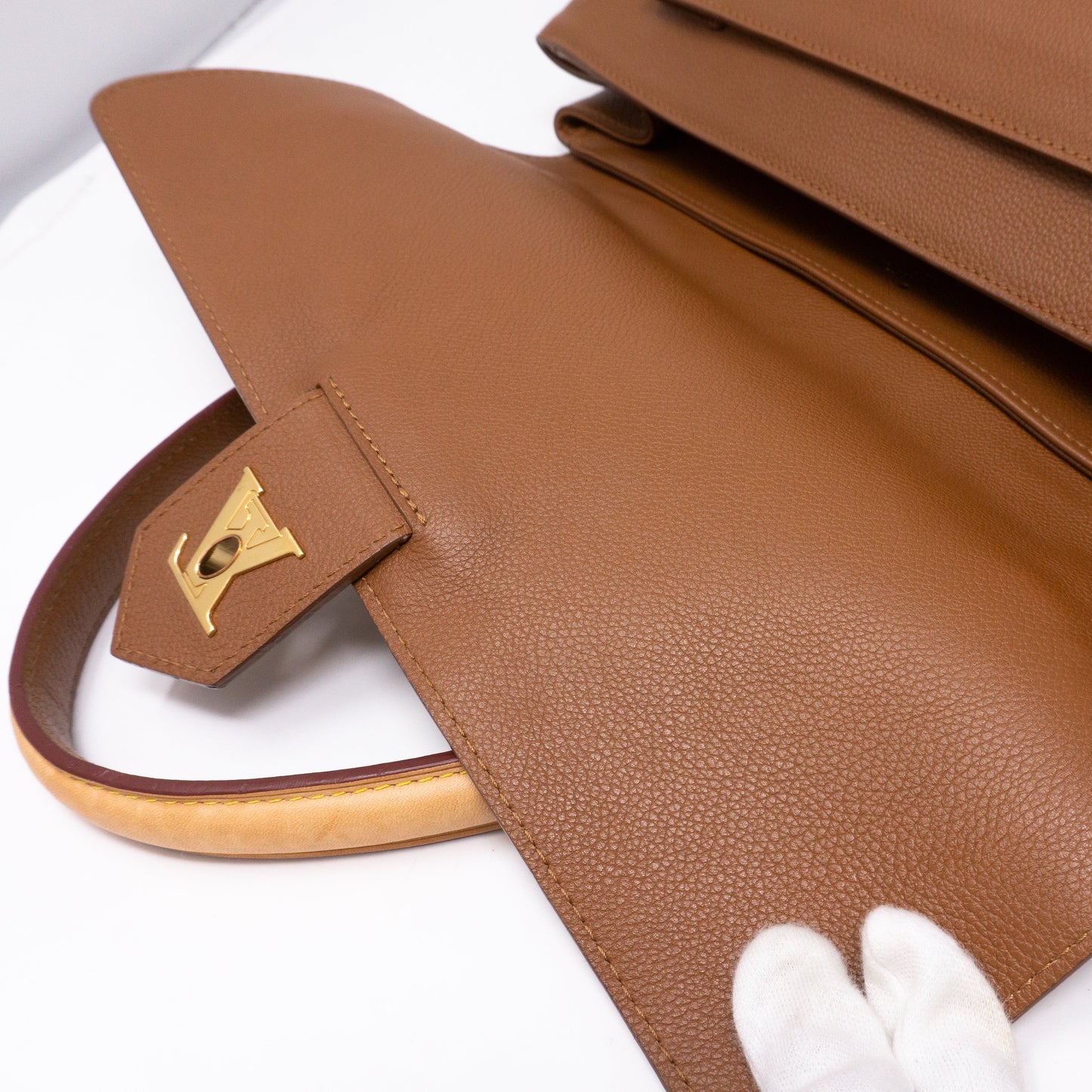 Louis-vuitton LockMe MM Brown Leather
