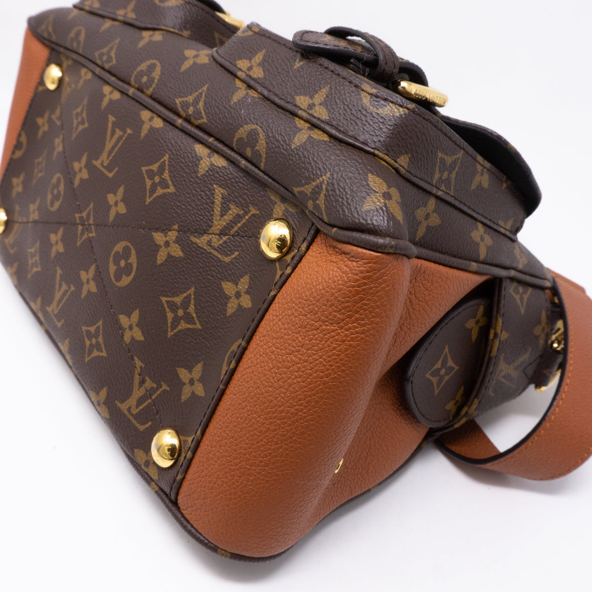 Louis-vuitton Manhattan NM Monogram Caramel