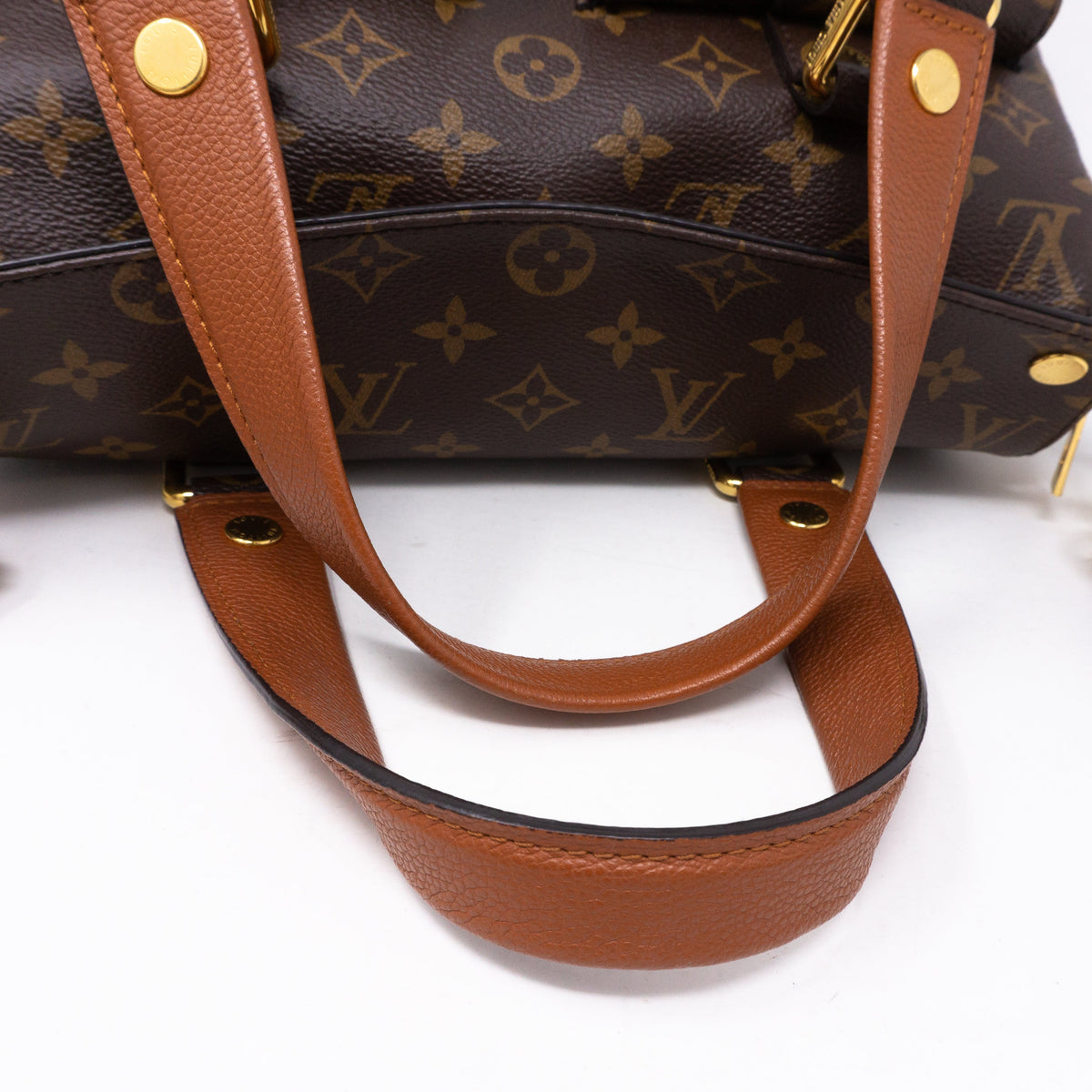 Louis-vuitton Manhattan NM Monogram Caramel