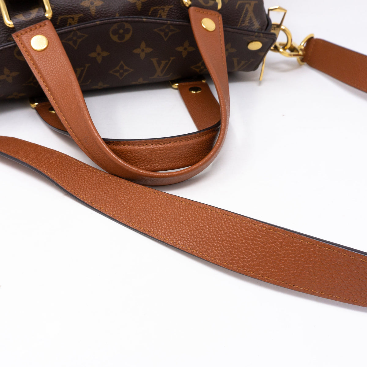 Louis-vuitton Manhattan NM Monogram Caramel