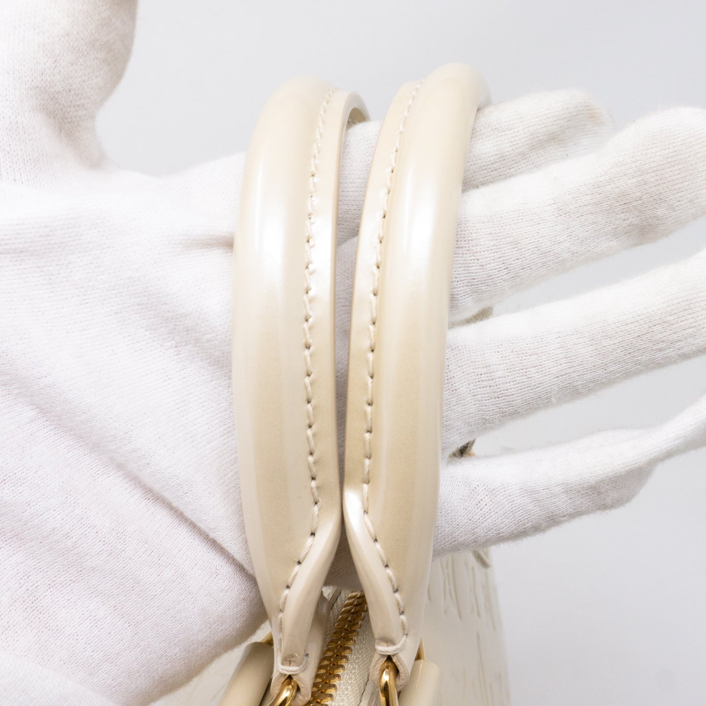 Louis-vuitton Alma PM Vernis Blanc Corail
