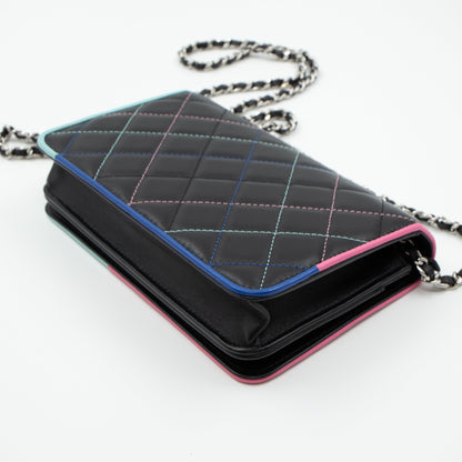 Classic Wallet On Chain Black Pastel Leather