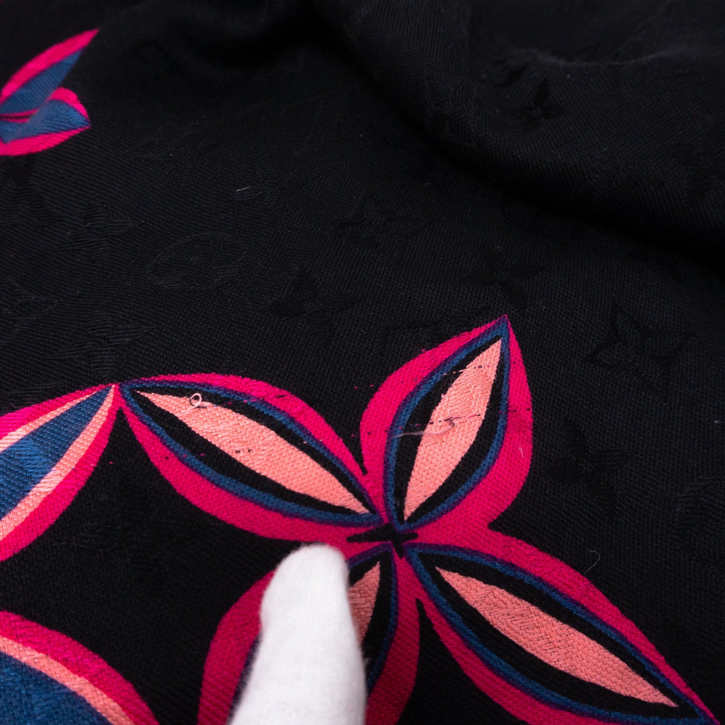 Louis-vuitton Monogram Shawl Flowergram Black