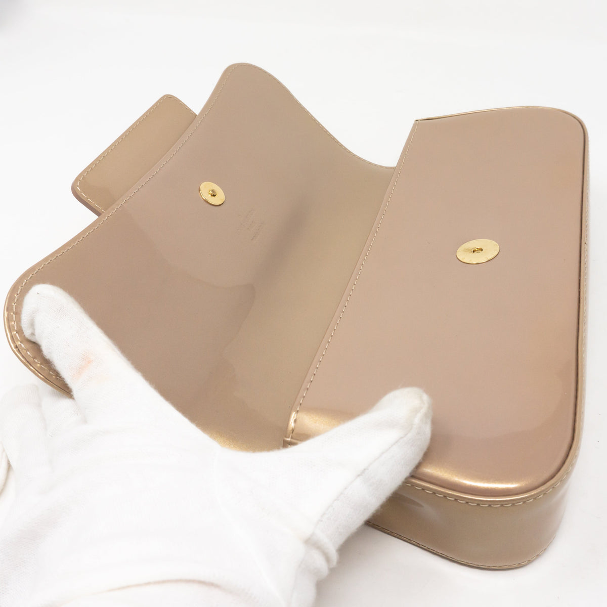 Louis-vuitton Pochette SoBe Vernis Beige Poudre
