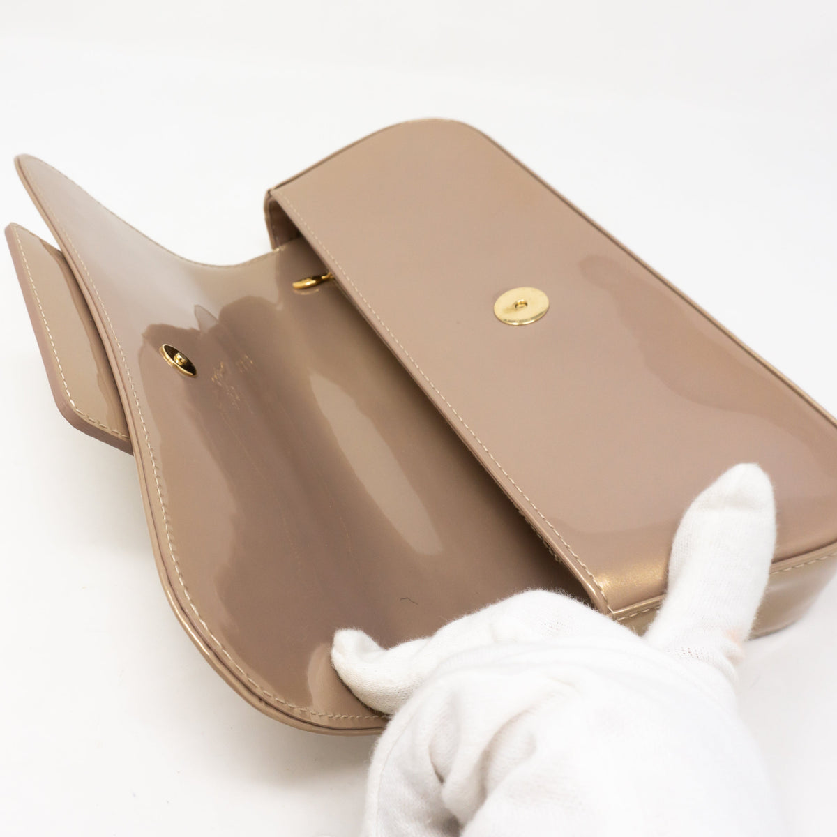 Louis-vuitton Pochette SoBe Vernis Beige Poudre