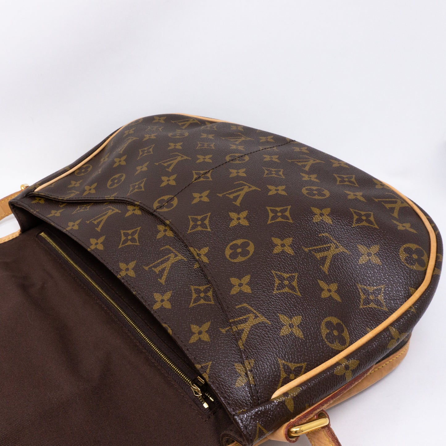 Louis-vuitton Menilmontant GM Monogram
