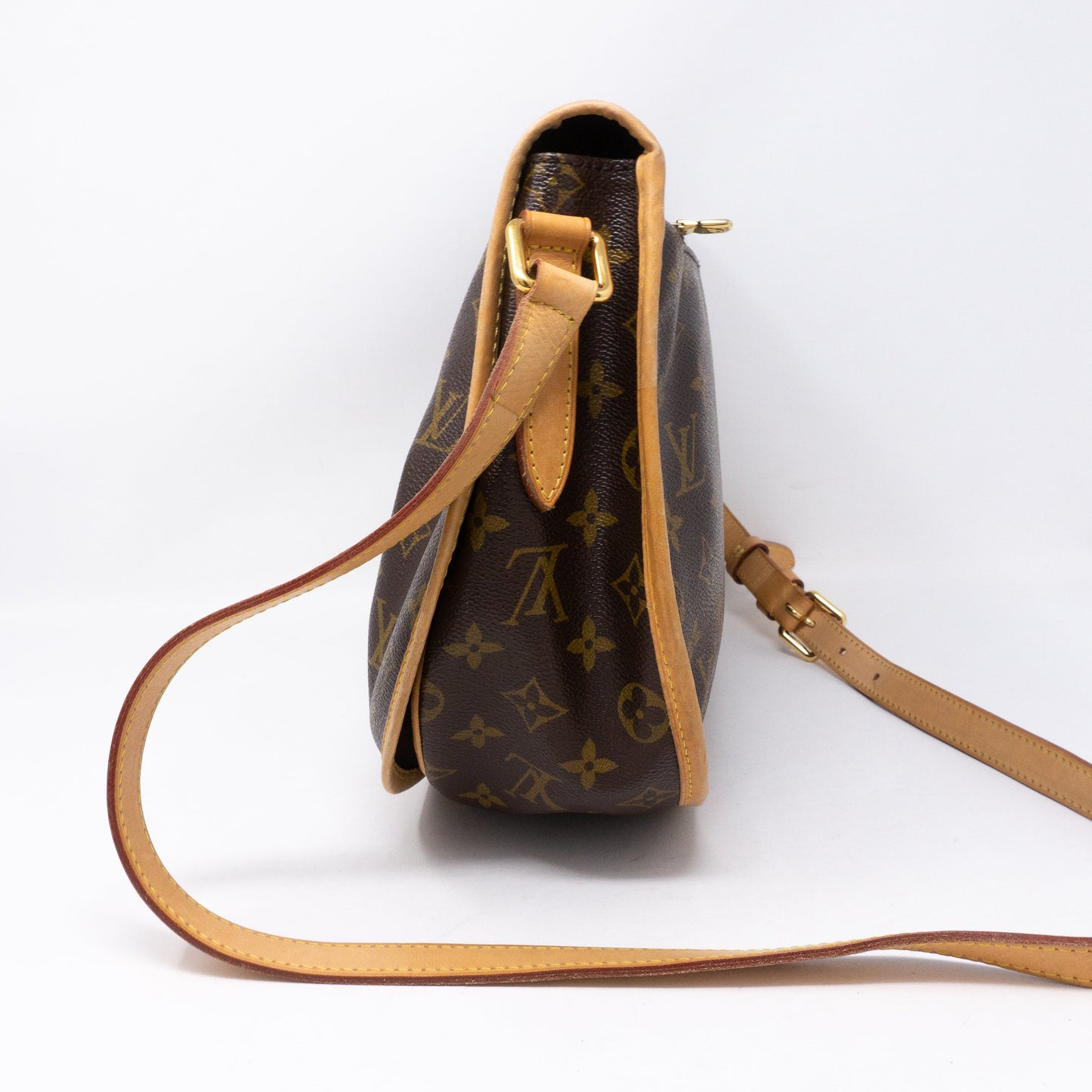 Louis-vuitton Menilmontant GM Monogram