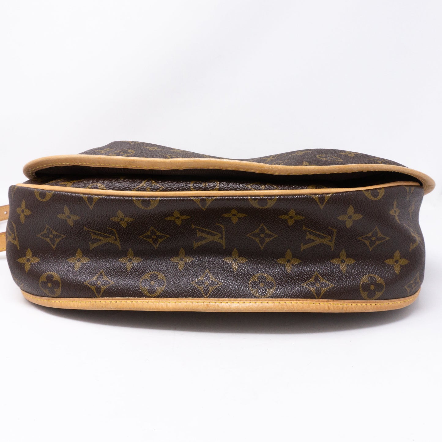 Louis-vuitton Menilmontant GM Monogram